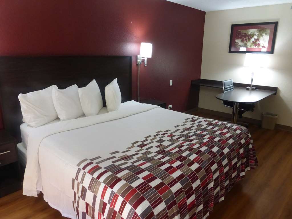 Red Roof Inn Палатин Стая снимка